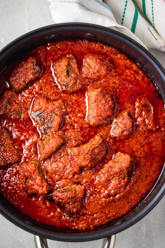 How to cook Nigerian tomato stew